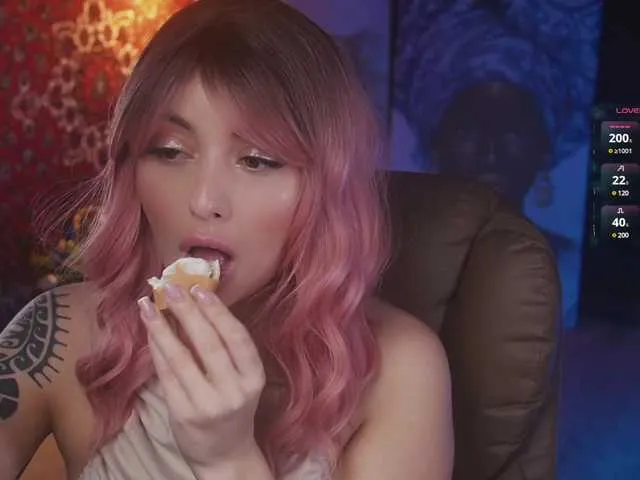 kiralulu – webcam model profile photo Image 3