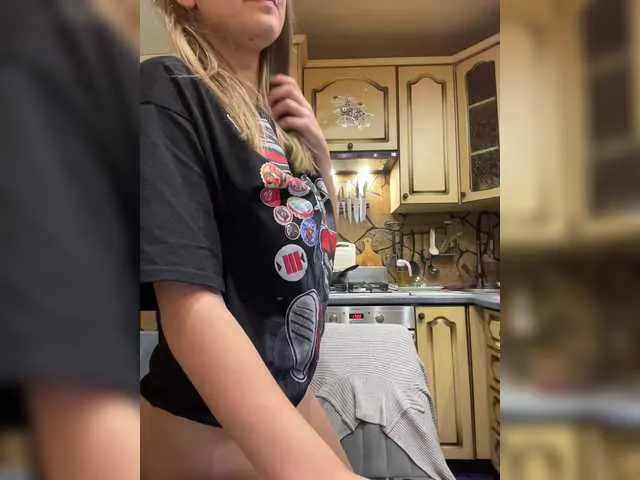 AriaSins – webcam model profile photo Image 15