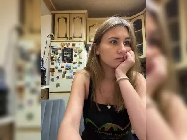 AriaSins – webcam model profile photo Image 16