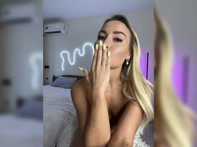 HannaMaison – webcam model profile photo Image 7