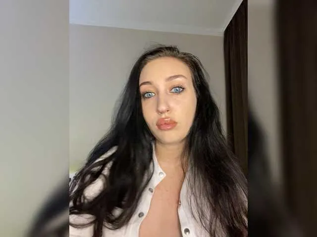 TessaMyst – webcam model profile photo Image 14