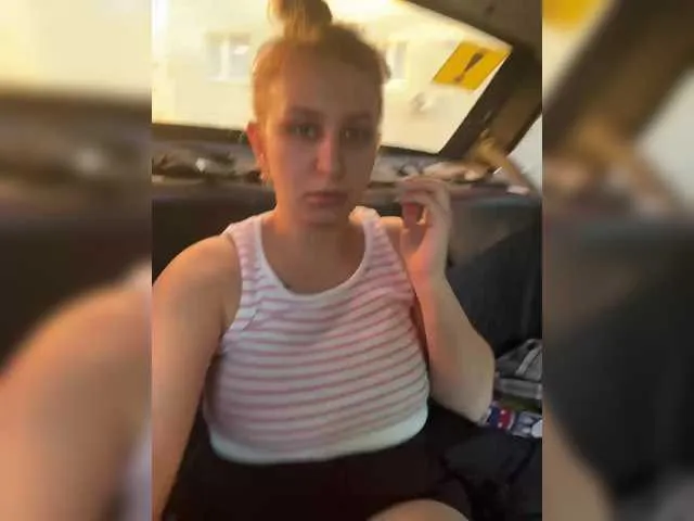 EvanyaRose – webcam model profile photo Image 18