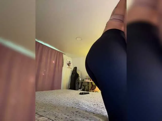 princess_sweety_Kira – webcam model profile photo Image 2