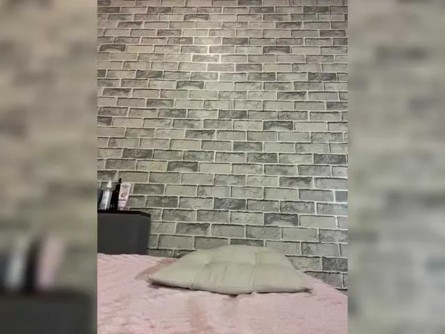 Nana_with – webcam model profile photo Image 9