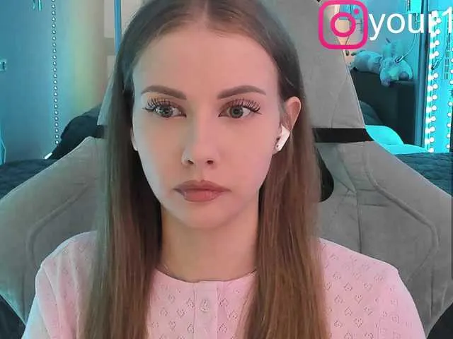 AngelBlushXXX – webcam model profile photo Image 14