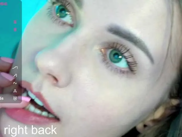 AngelBlushXXX – webcam model profile photo Image 7