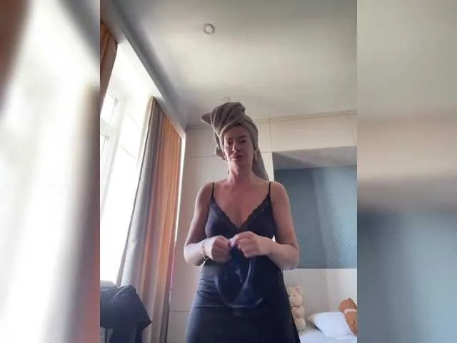 PaulinaGiovanni – webcam model profile photo Image 12