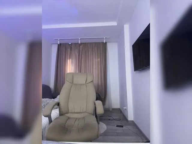 Ninabigtitied – webcam model profile photo Image 12