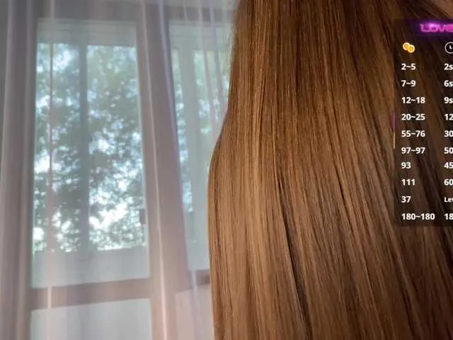 hot-sex-roomm – webcam model profile photo Image 4