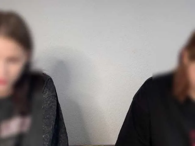 AllaRoberts – webcam model profile photo Image 2