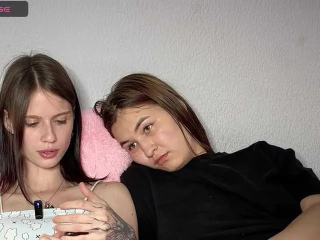 AllaRoberts – webcam model profile photo Image 5