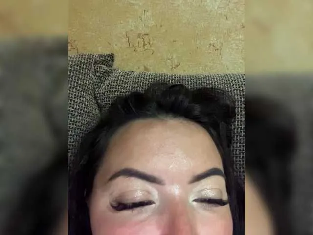 KateGale – webcam model profile photo Image 16