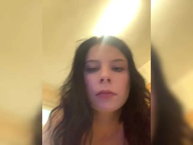 PaulinaGiovanni – webcam model profile photo Image 3