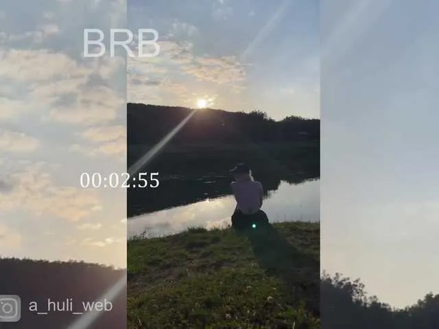 Carla – webcam model profile photo Image 12