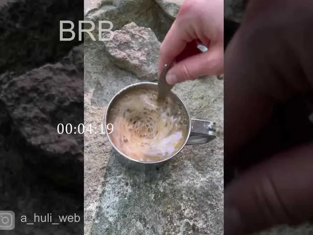 Carla – webcam model profile photo Image 18