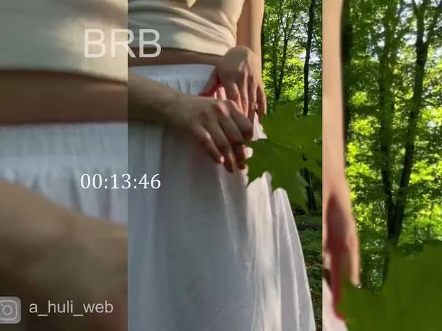 Carla – webcam model profile photo Image 2