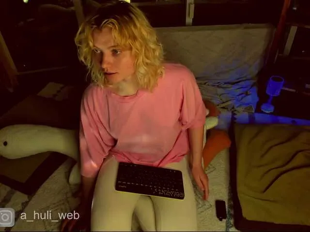 Carla – webcam model profile photo Image 3