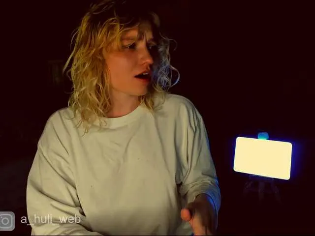 Carla – webcam model profile photo Image 7