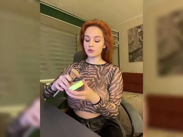 HottCandy21 – webcam model profile photo Image 6