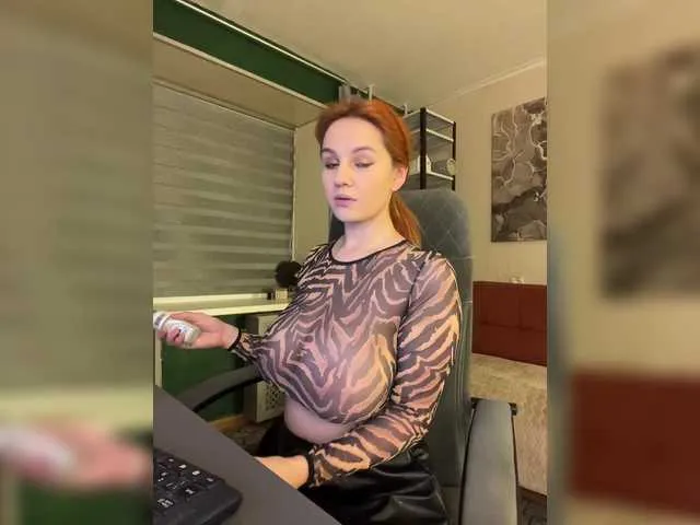 HottCandy21 – webcam model profile photo Image 9