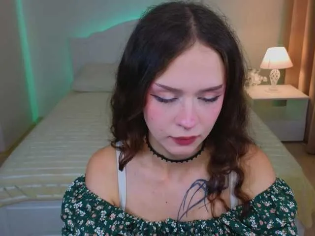 SarithaBroun – webcam model profile photo Image 3