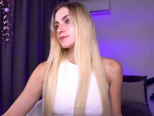 MiraKova – webcam model profile photo Image 12