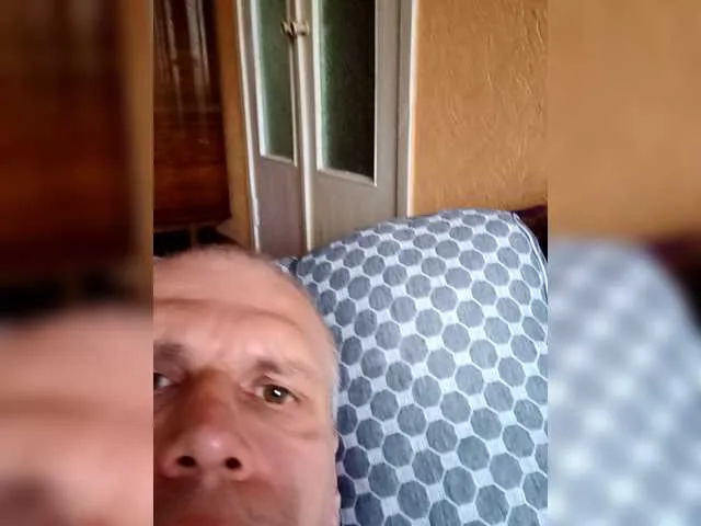 AdeleWood – webcam model profile photo Image 9