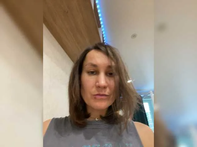 RuddyReyes – webcam model profile photo Image 3