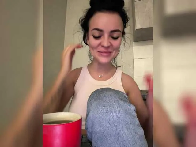 HaleyLyon – webcam model profile photo Image 10