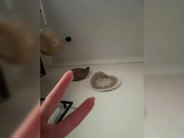 GrettaGrand – webcam model profile photo Image 18