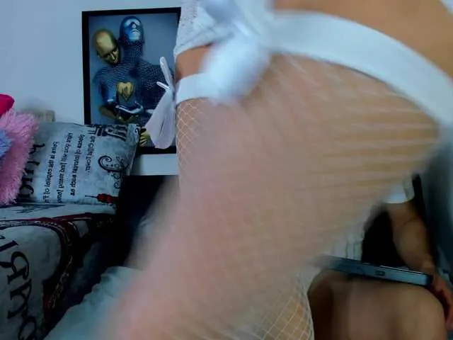 EvanyaRose – webcam model profile photo Image 11