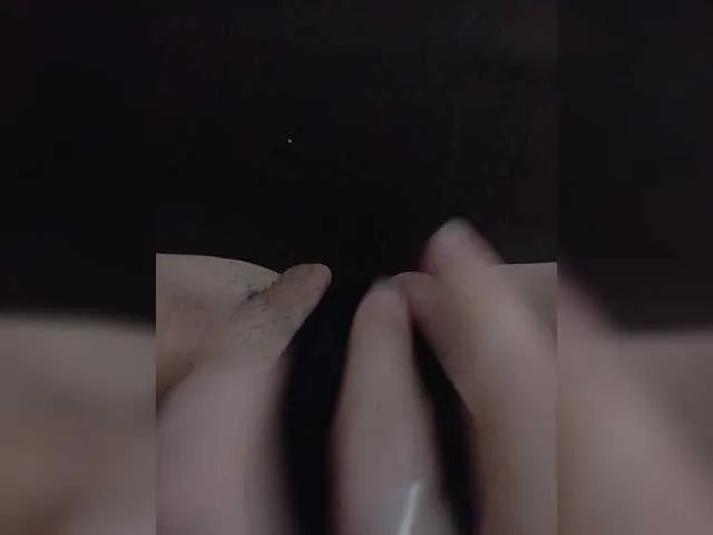 IvyHarpers – webcam model profile photo Image 10