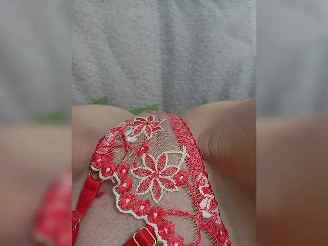 IvyHarpers – webcam model profile photo Image 4