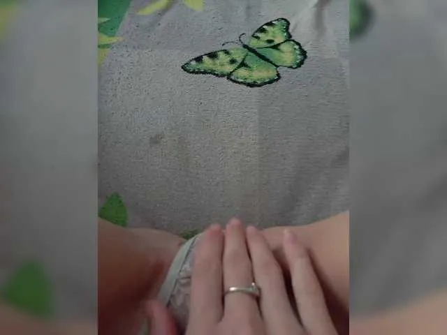 IvyHarpers – webcam model profile photo Image 5