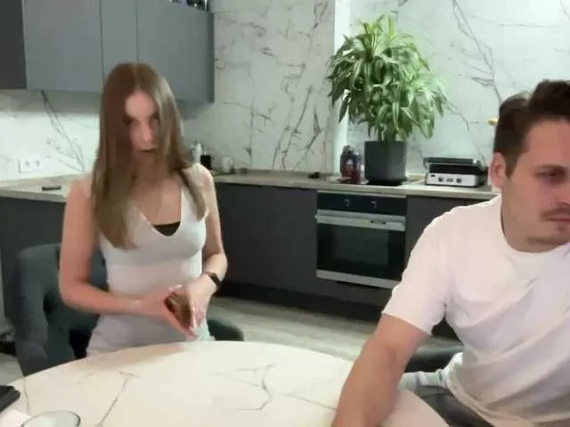 LovelyLydia – webcam model profile photo Image 2