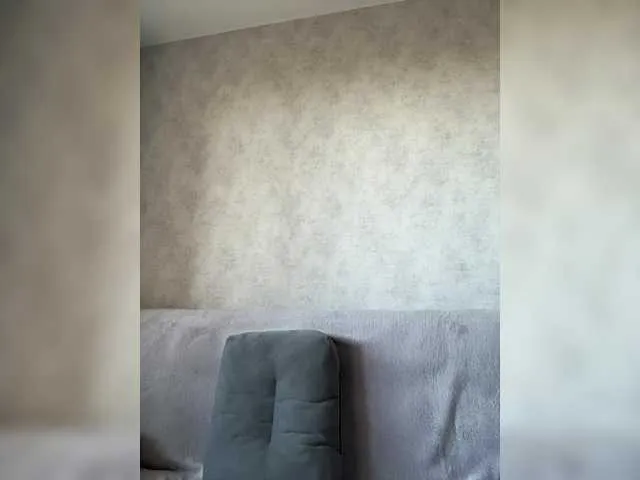 MelinaLuviani – webcam model profile photo Image 10