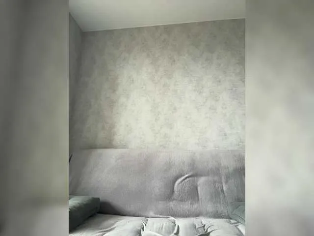 MelinaLuviani – webcam model profile photo Image 5