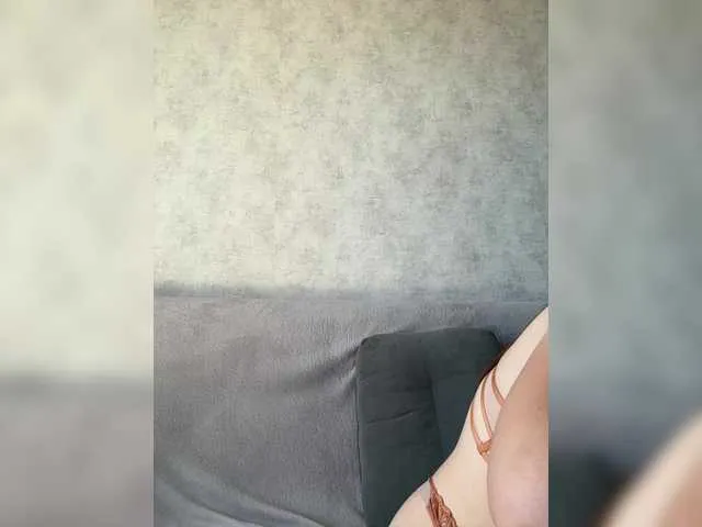 MelinaLuviani – webcam model profile photo Image 8