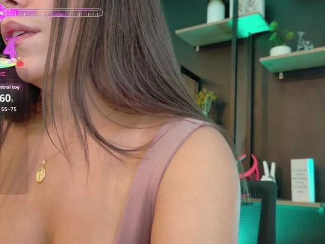 Madelynn – webcam model profile photo Image 9