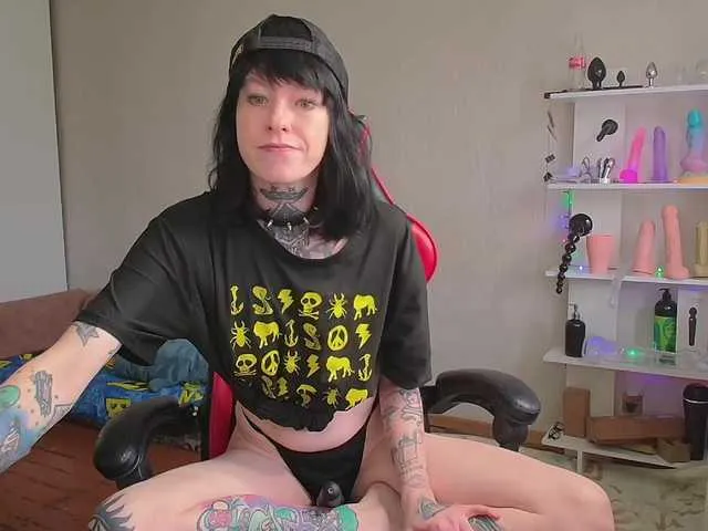 EvanyaRose – webcam model profile photo Image 10