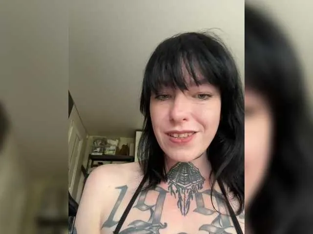 EvanyaRose – webcam model profile photo Image 3