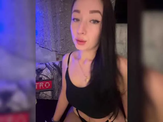 Dolce – webcam model profile photo Image 17