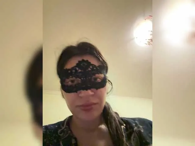 LilaSolace – webcam model profile photo Image 6