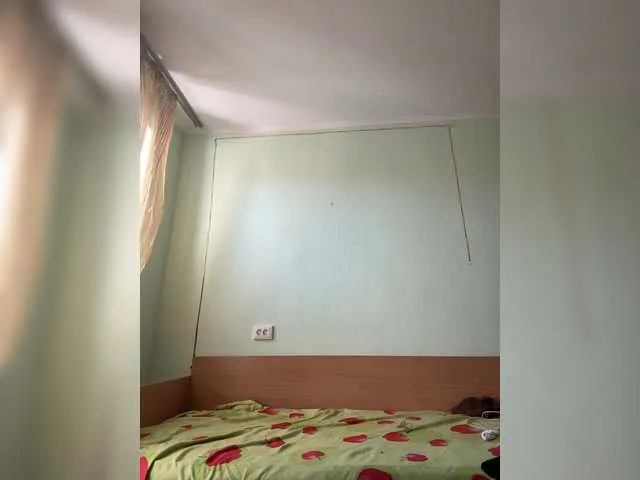 LilaSolace – webcam model profile photo Image 8