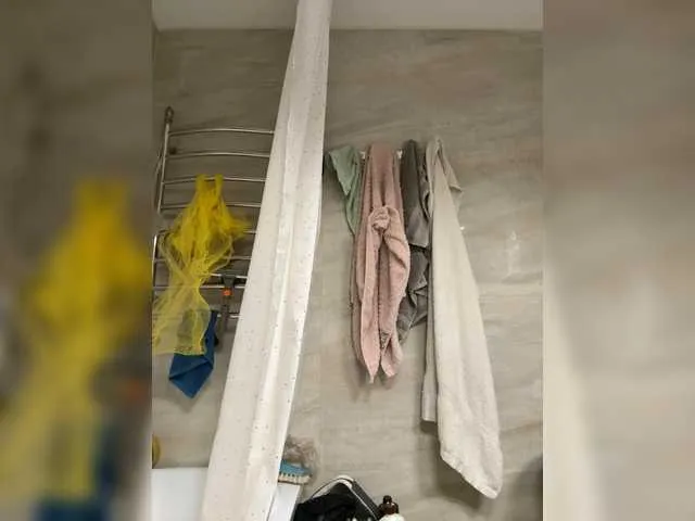 LilaSolace – webcam model profile photo Image 9