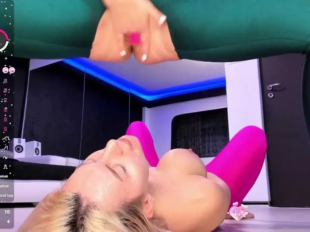 CristinaRous – webcam model profile photo Image 12