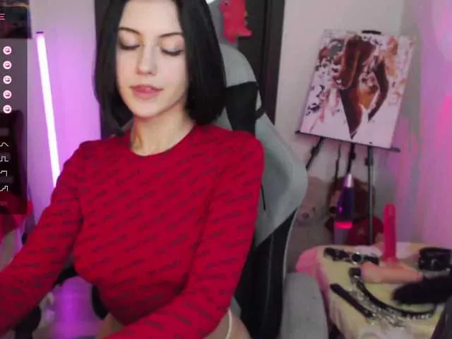 Dolce – webcam model profile photo Image 10