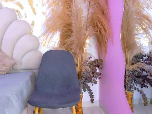 mia_hank – webcam model profile photo Image 17