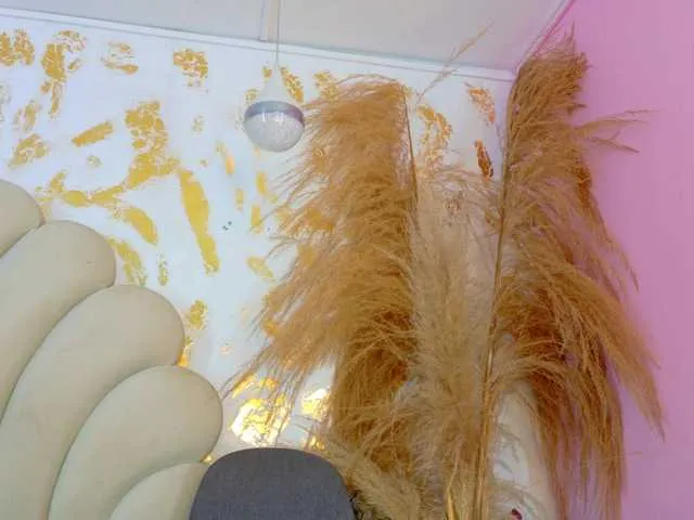 mia_hank – webcam model profile photo Image 18