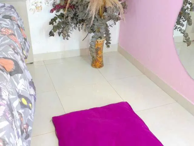 mia_hank – webcam model profile photo Image 5